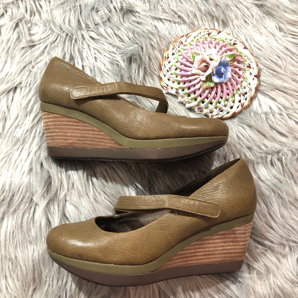 Tsubo Karris Pump Olivine Leather Pumps Mary Jane